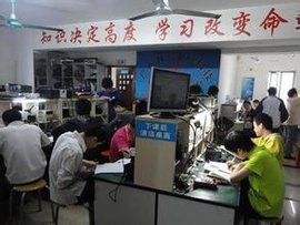 廣州聯(lián)合電腦維修學(xué)校 培養(yǎng)專業(yè)計算機維修人才